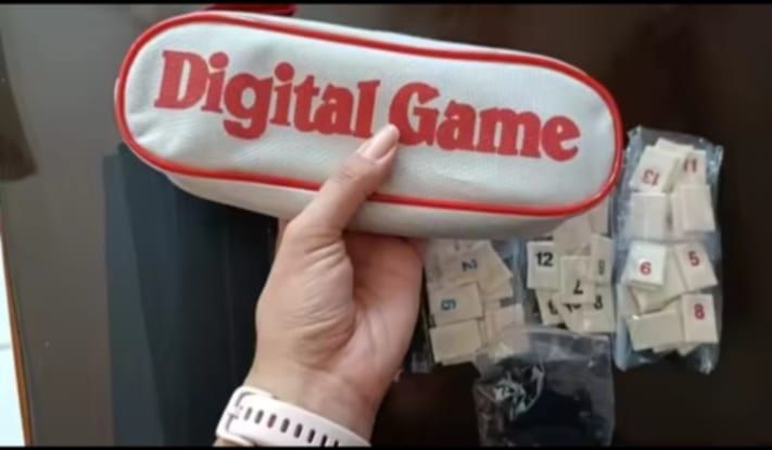 Jogo famíliar rummi, artigo novo