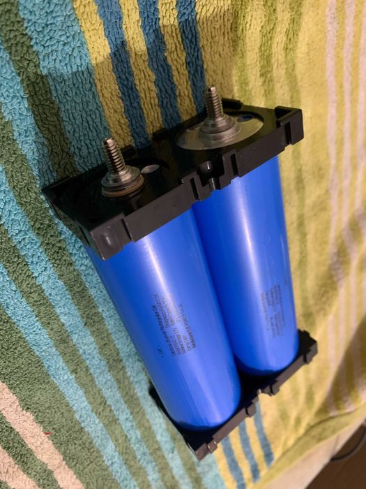 Акумулятор EVE 40135 LiFePO4 С40 3.2V 20Ah з навареними шпильками