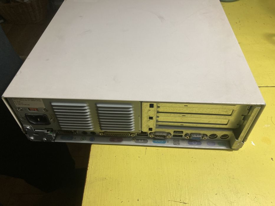 Komputer retro Compaq deskpro intel pentium 3