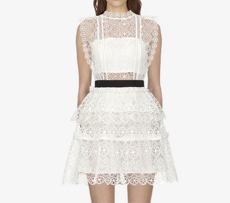 Nowa sukienka wykonana z koronki wzór Self Portrait rozm. S