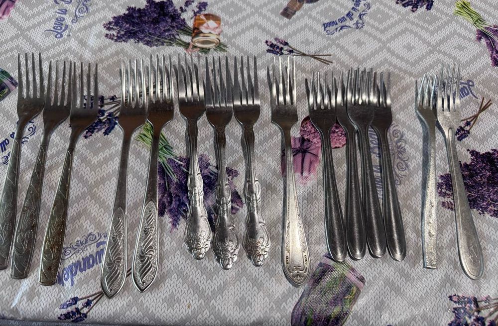 Ложки та виделки