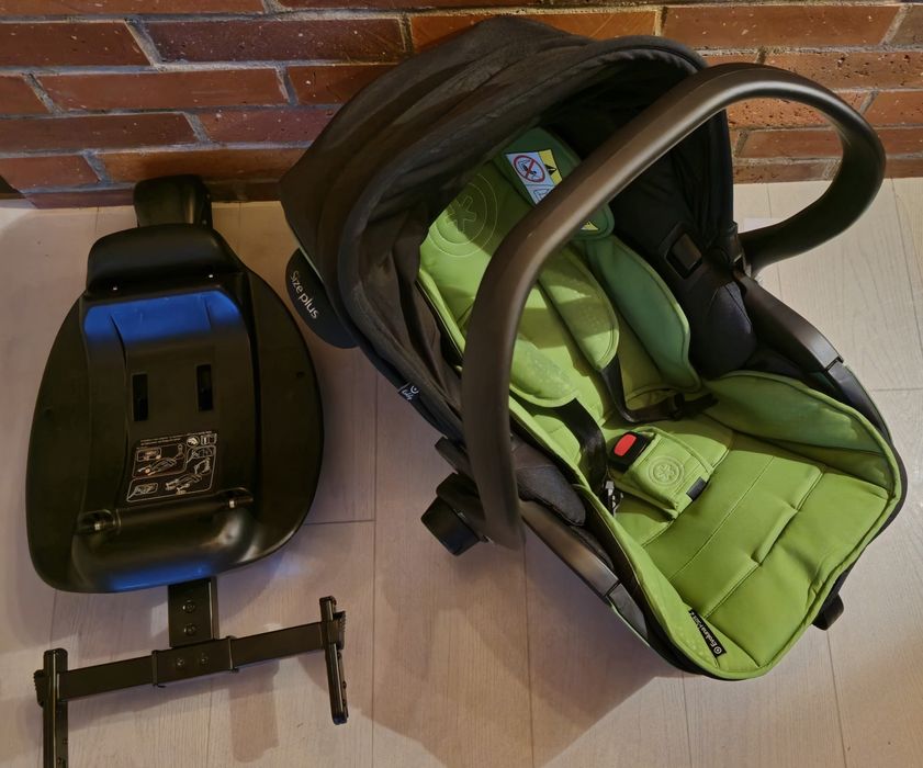 Kiddy  Evoluna i-Size 2 z bazą IsoFix 0-13Kg + akcesoria