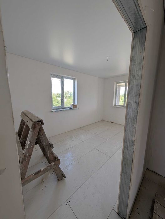 Продаж двоповерхового будинку 126,8 кв.м. з терасою