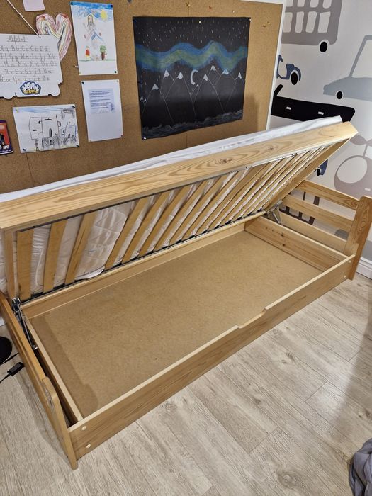 Łóżko dziecięce w dobrym stanie