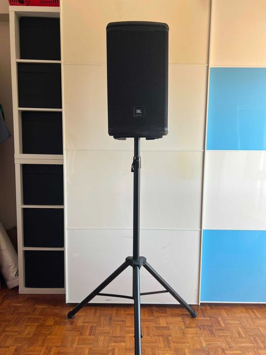 Alugo Coluna JBL EON 710
