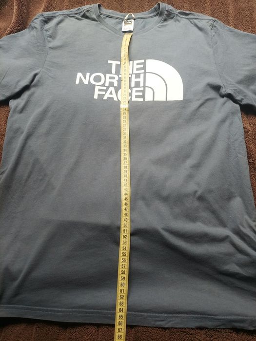 футболка фірми The North Face оригінал 

Размер:  L

Заміри детальні: