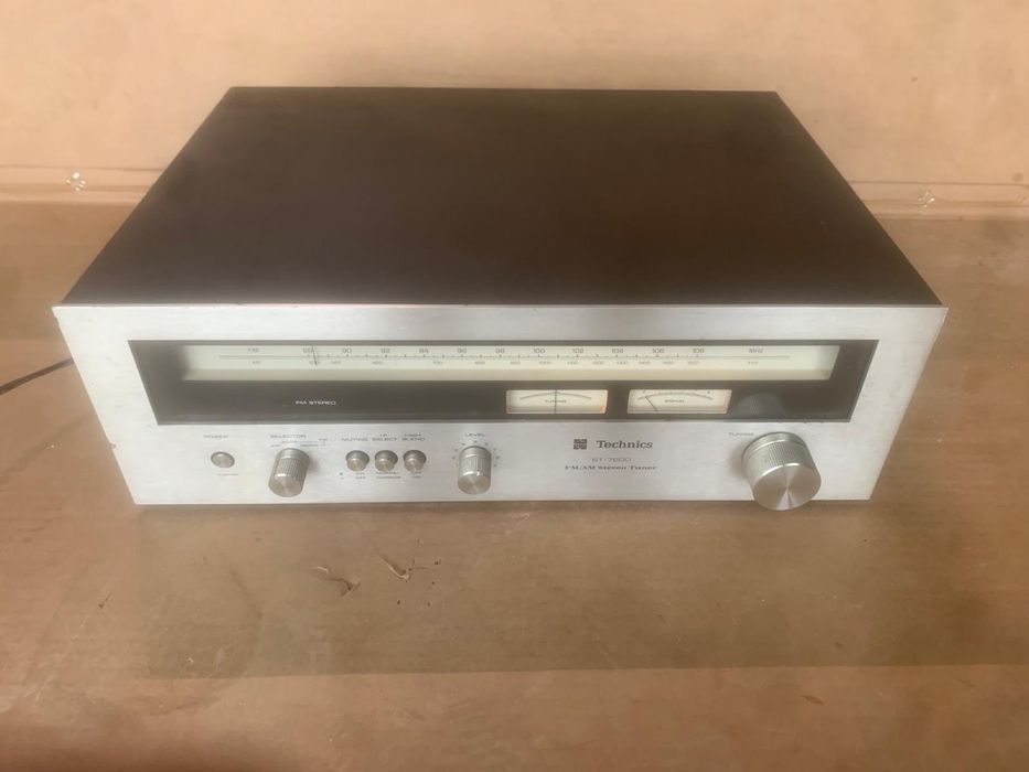 Technics ST-7600