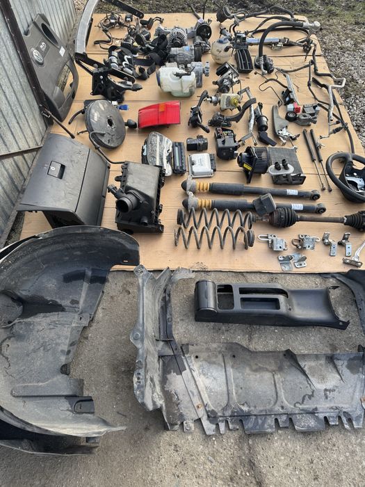 Golf 4 IV licznik kompresor rozrusznik alternator amortyzator części