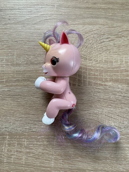 Інтерактивна іграшка Fingerlings Єдиноріг, Finger Unicorn
