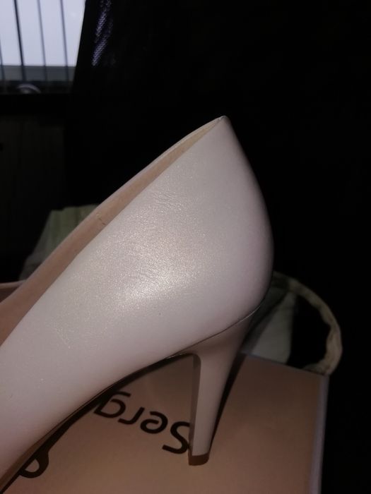 Buty ślubne perłowe