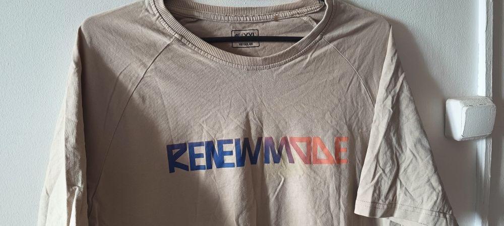 T-shirt męski w rozmiarze XXl