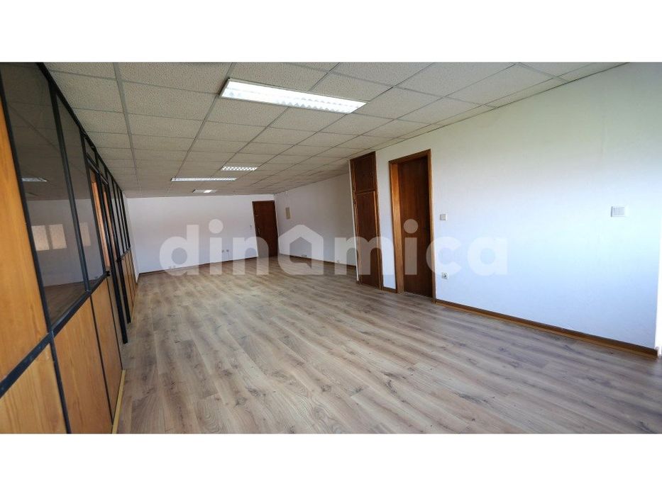 Office - Next to the city center!