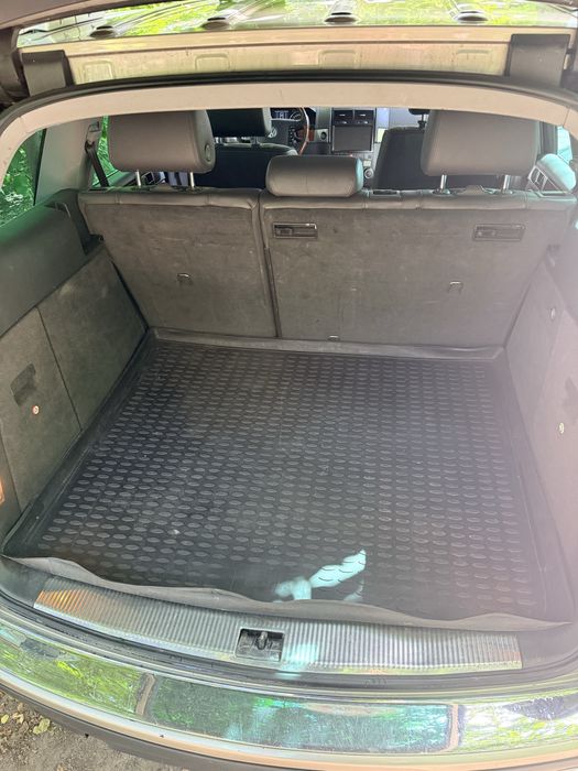 Volkswagen Touareg 5л 2004р