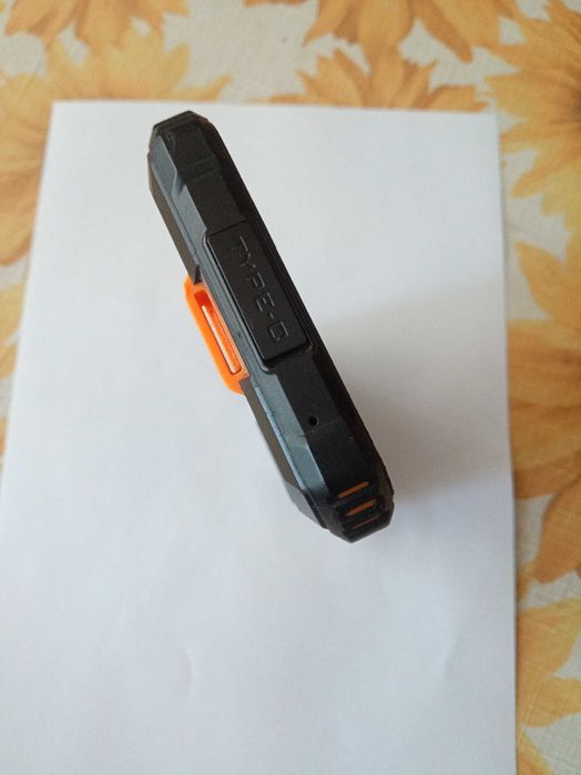 Захищений смартфон Oukitel wp20. Андроїд 12. Гарний стан, все працює.