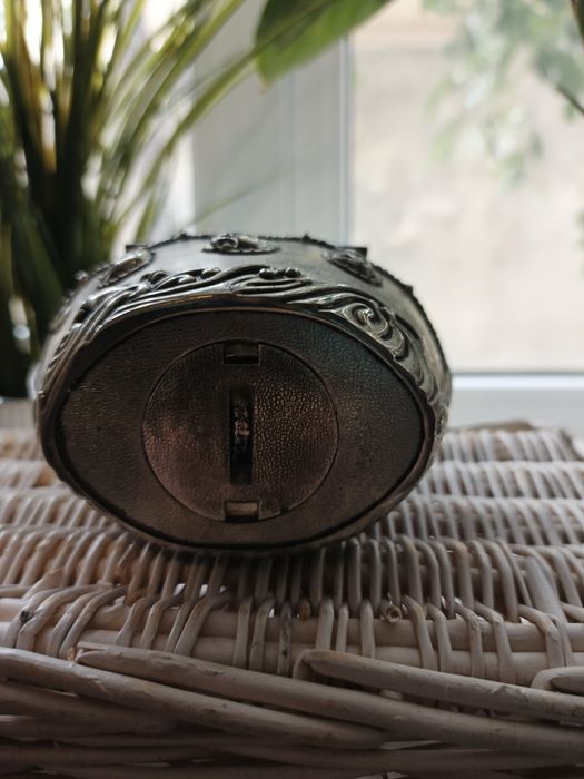 Шкатулка -копилка металлическая...