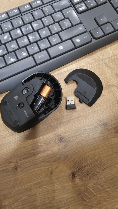 Logitech MK235 Wireless Keyboard & Mouse64585051824131121