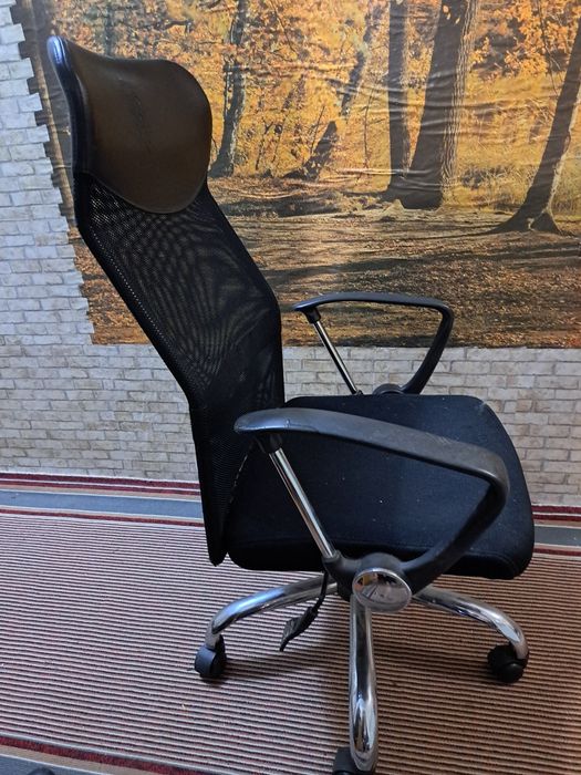 Комп'ютерне крісло