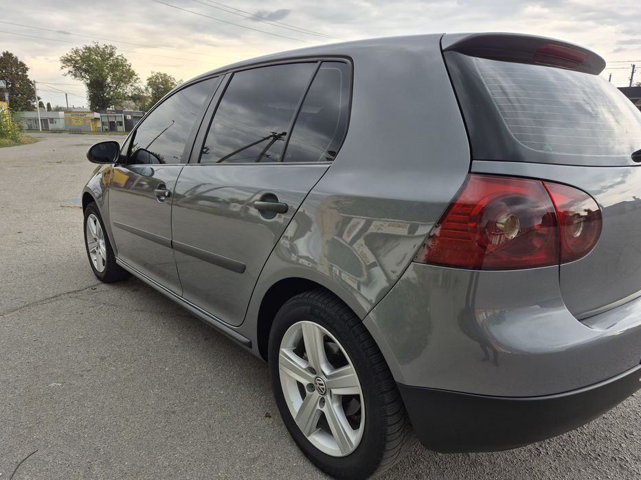В продажі Volkswagen Golf V5