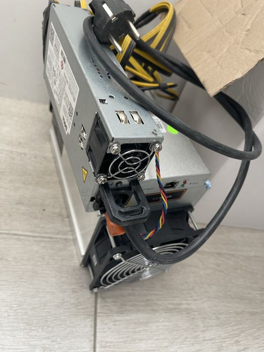 Продам Antminer D3