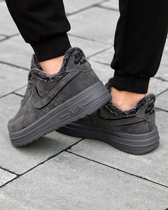 ЗИМОВІ! зимові кросівки , зимове взуття  , кроссівки на хутрі найк