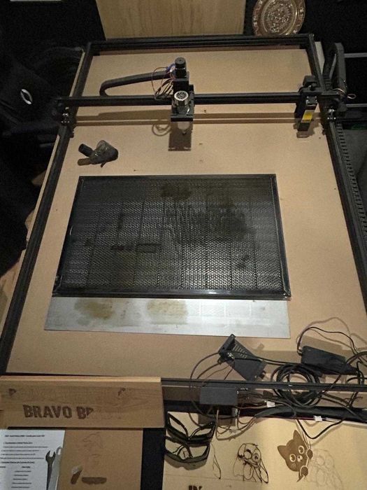CNC 2 em 1 para trabalhos artesanais – Laser + Fresa