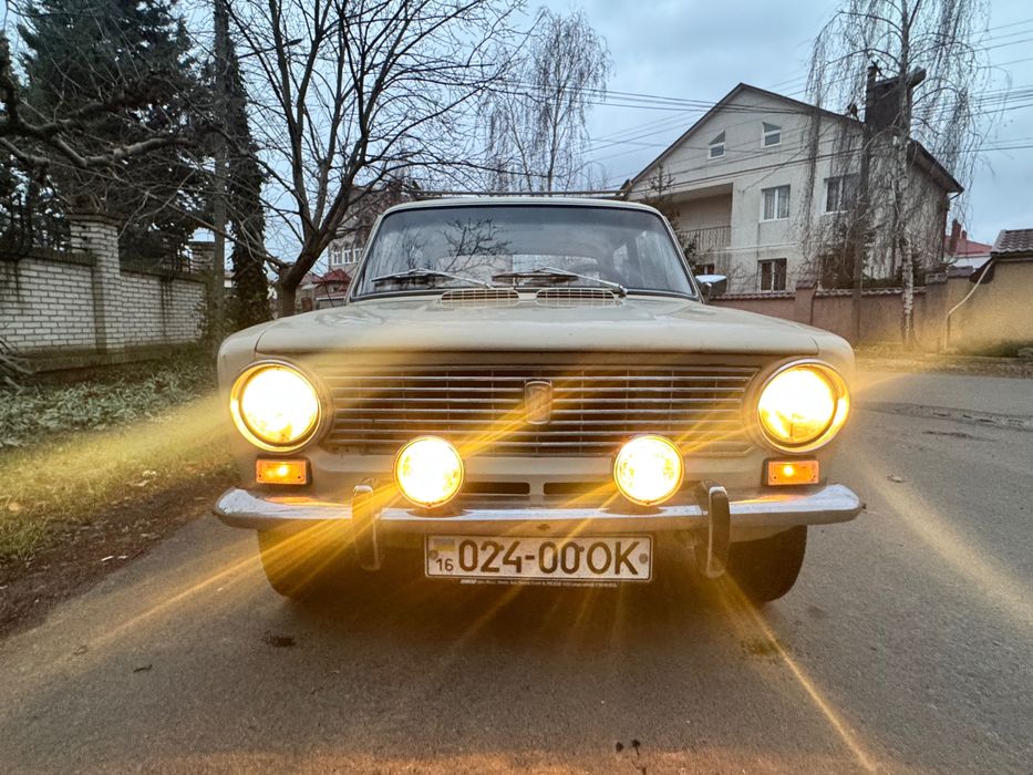 ВАЗ 2101 капсула часу, колекційний автомобіль 1973 року випуску