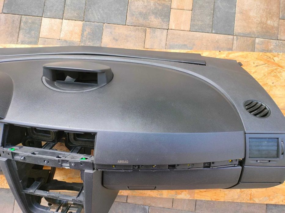 deska rozdzielacza kokpit opel meriva a