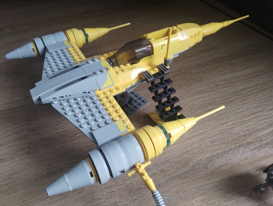 LEGO 75092 Star Wars Gwiezdny myśliwiec Naboo