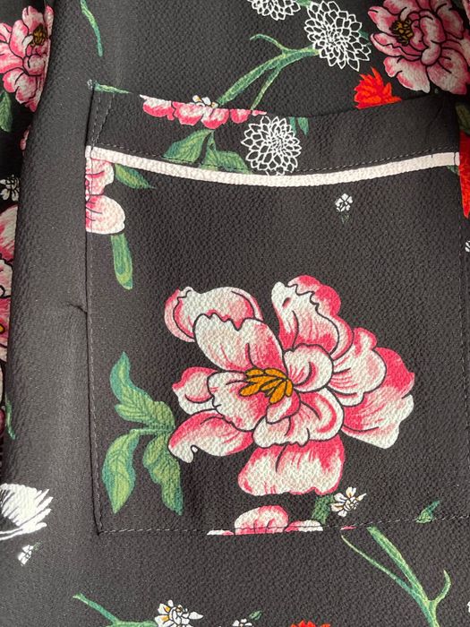 Camisa/ vestido / túnica floral tamanho 36