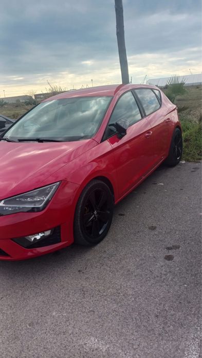 Seat leon 2.0 TDI  FR  DSG  189000km inspeçao feita recente .