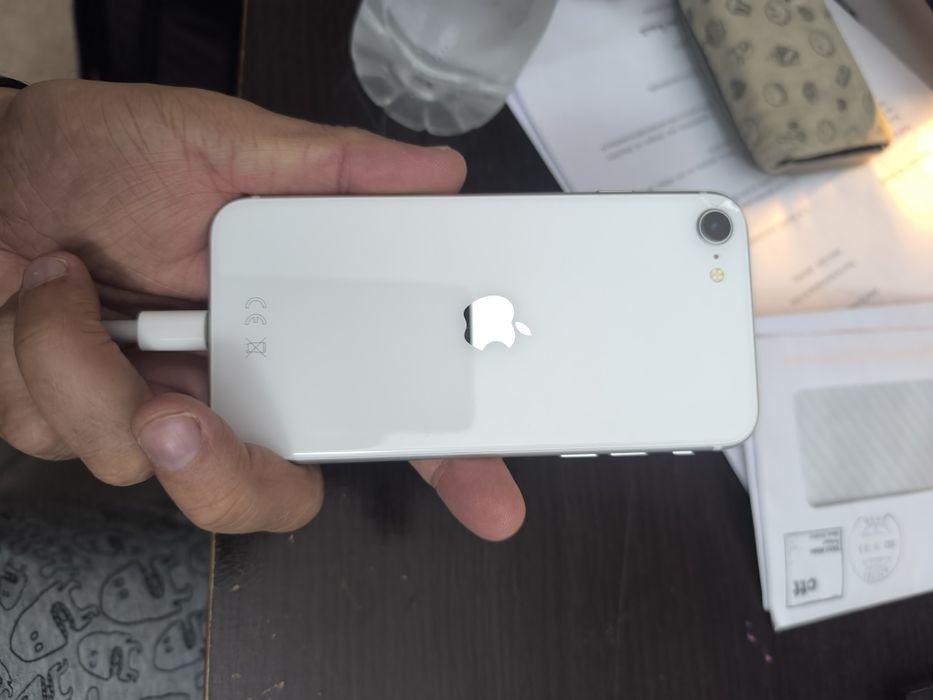 iPhone SE 2020 (A13 Bionic) 128GB - Impecável