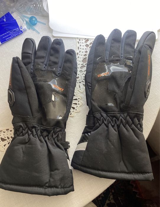 Novas - Luvas de inverno para moto Tamanhos disponíveis M, L e XL.