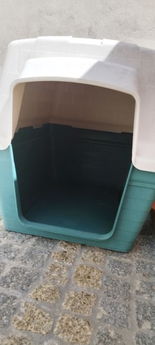Casota para cão usada