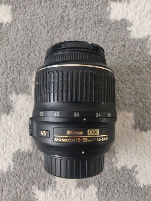 Об'єктив Nikon AF-P DX Nikkor 18-55mm f/3.5-5.6G VR