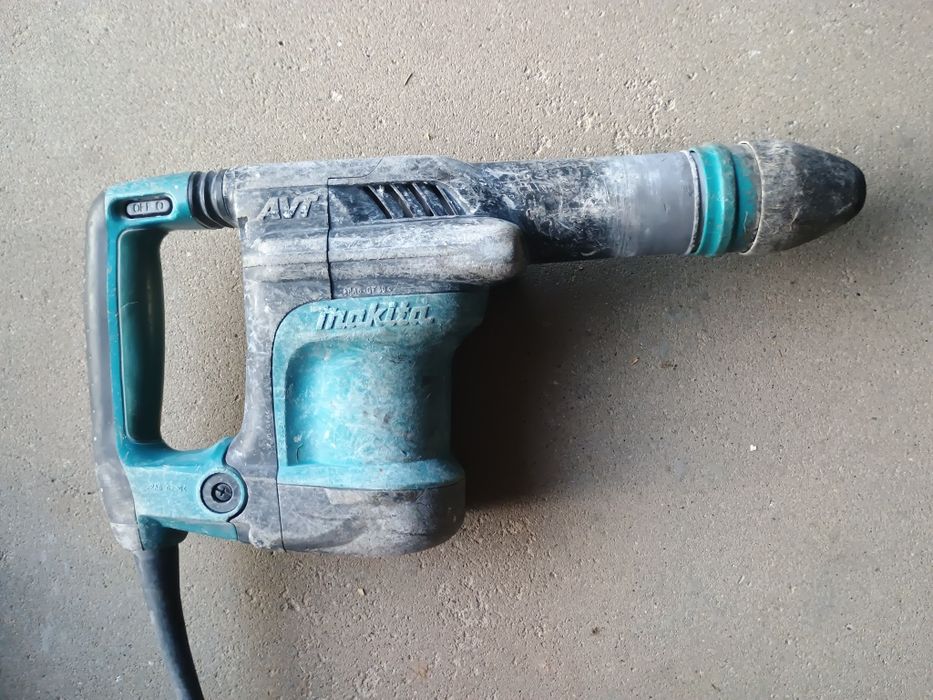 Młot udarowy Makita HM 0871 C sds max