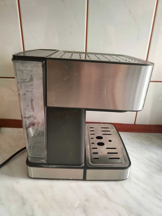 Kolbowy ekspres ciśnieniowy Lund 68510