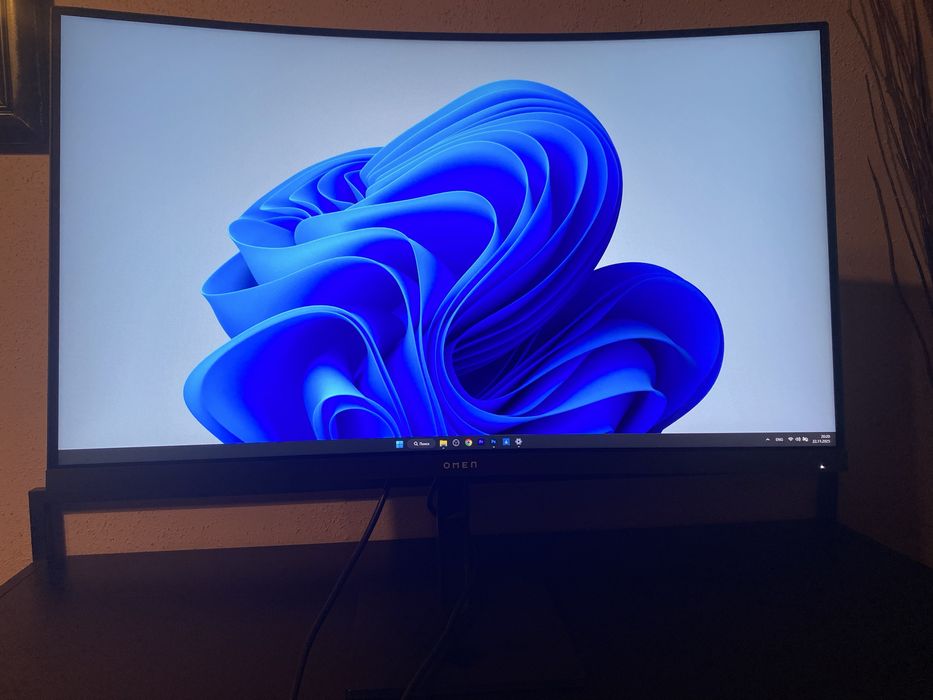 HP Omen 32C – 31,5″ Curved QHD, 165 Hz, FreeSync, świetny do gier