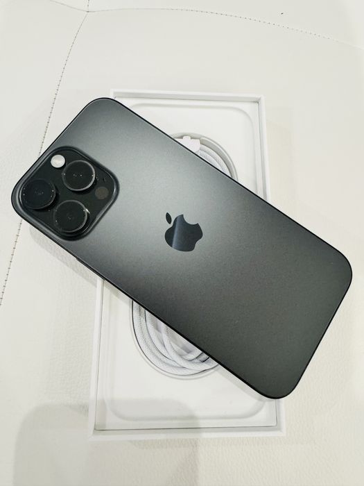Iphone 16 Pro Max ,stan perfekcyjny ,bateria 100%,gwarancja