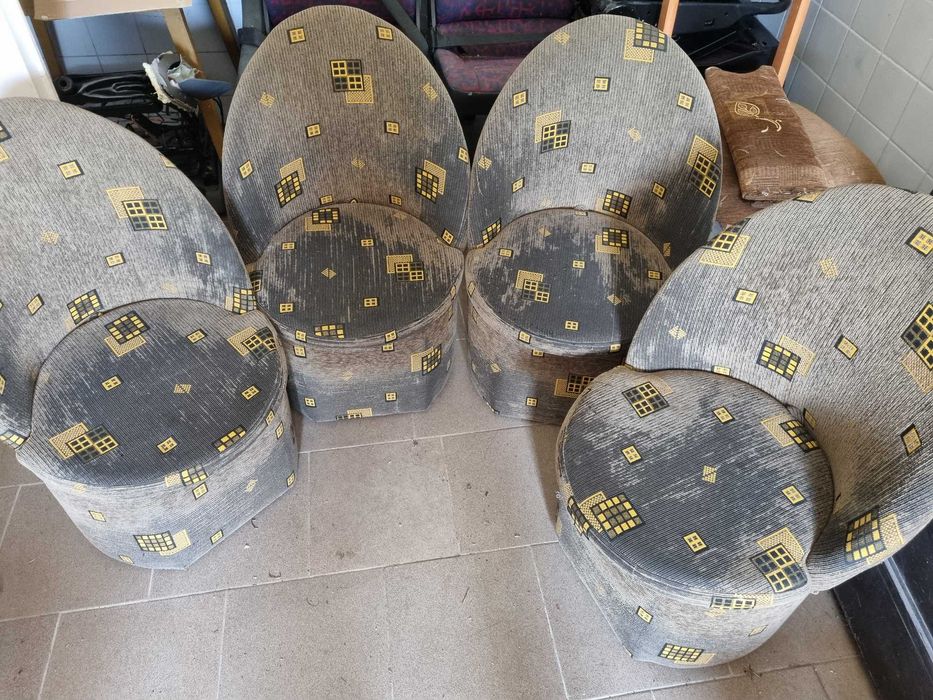 Pufa okrągła z oparciem, używana 4 szt.