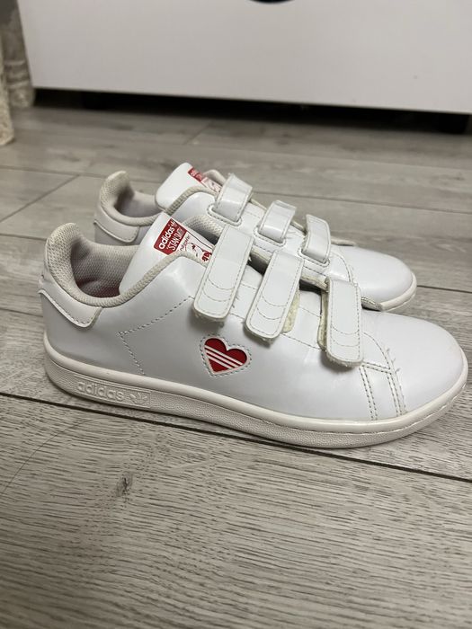 Кросівки оригінальні Adidas stan swith