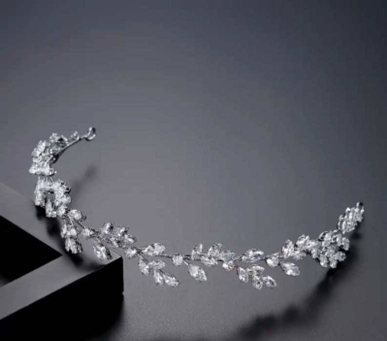 Весільний гребінець з квітами