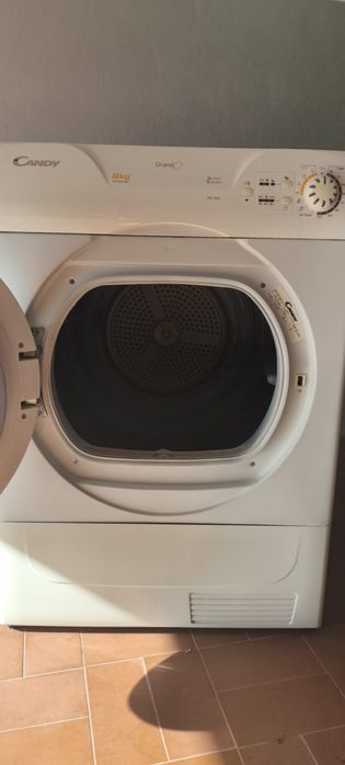 Máquina de Secar Roupa CANDY 8Kg – Como Nova!