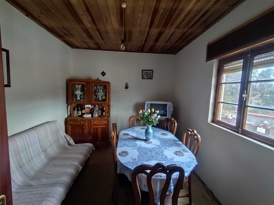 Moradia Isolada para Recuperar com Terreno