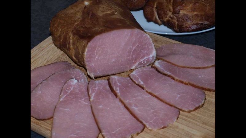 Wielkanoc 26 Swojskie wyroby ze świniobicia kiełbasa krucha szynka