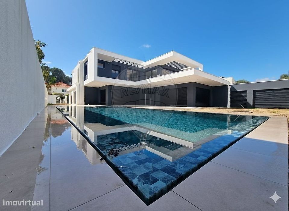 Moradia T5 para venda