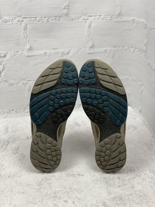 Жіночі шкіряні кросівки Ecco Biom 38p