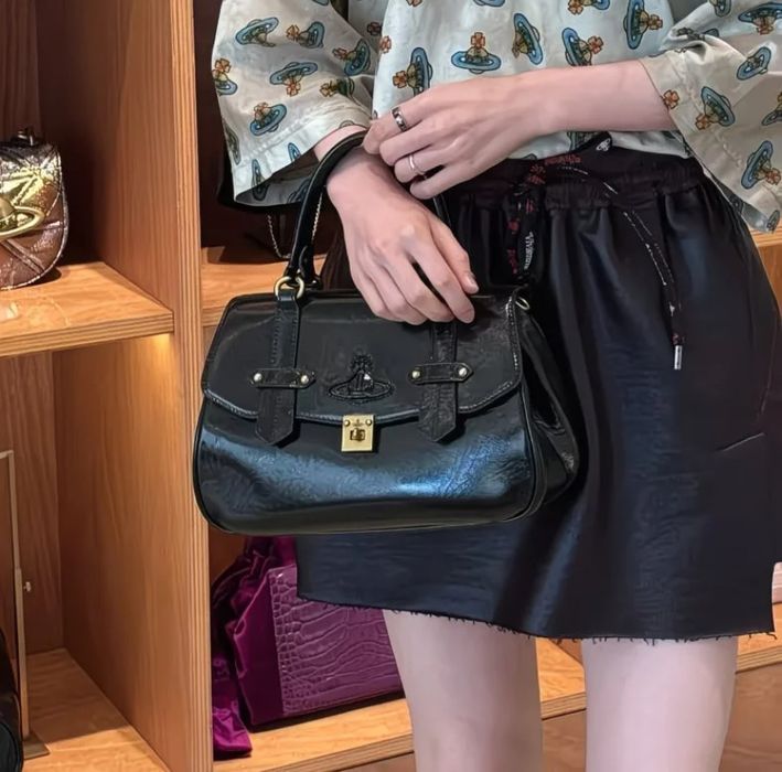 Нова сумка Vivienne Westwood