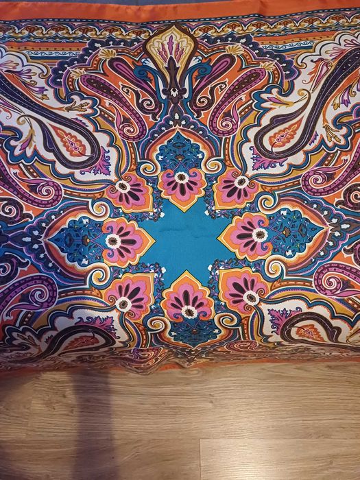 Jedwabna chusta apaszka z jedwabiu