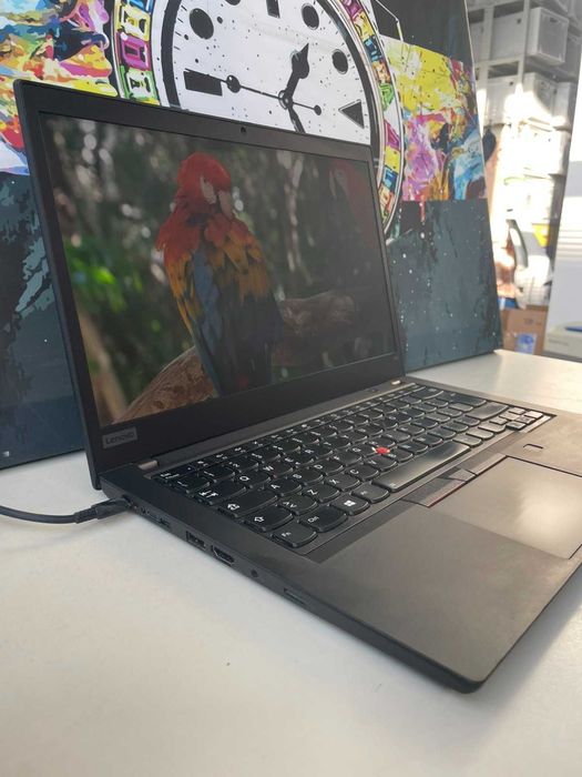 Lenovo ThinkPad T14 i7 – ідеально для роботи та навчання є кількість