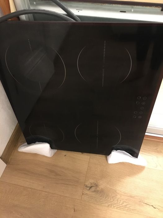 Електро плита ( врєзка) вентолюкс